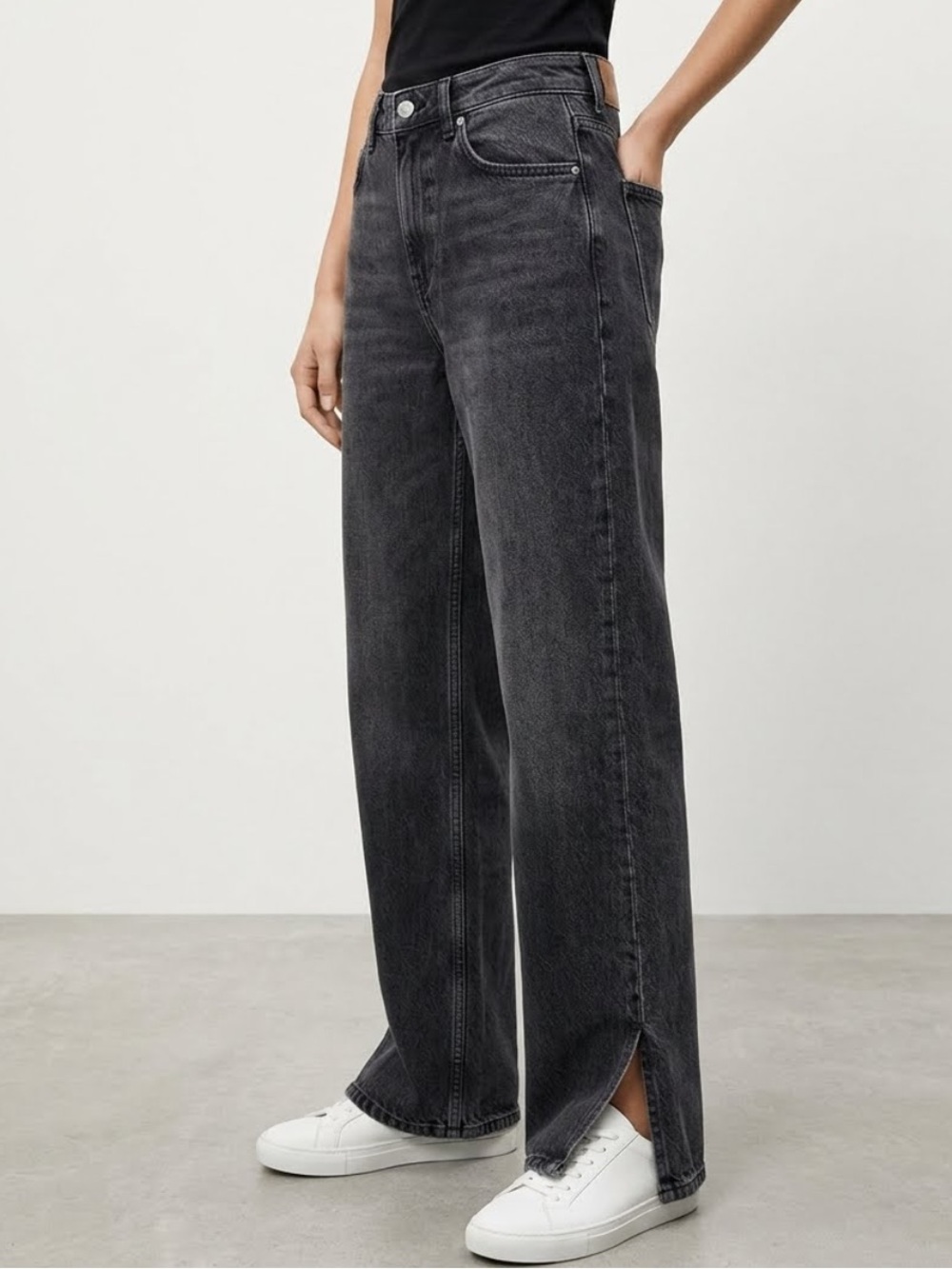 ZARA Wide Leg Split Hem Jeans Black Mid Rise Size 8